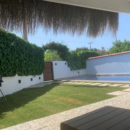 Alacati Koy Ici Mustakil Havuzlu&bahceli Lux Βίλα Çeşme