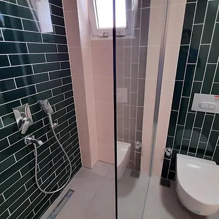 Alacati Koy Ici Mustakil Havuzlu&bahceli Lux * Çeşme